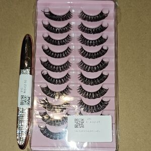 Luxurious Black False Eyelashes Set with Glitter Pen. Might Be Eyelash Glue